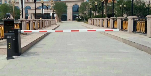 智能車輛識(shí)別，回家的路省時(shí)更安全